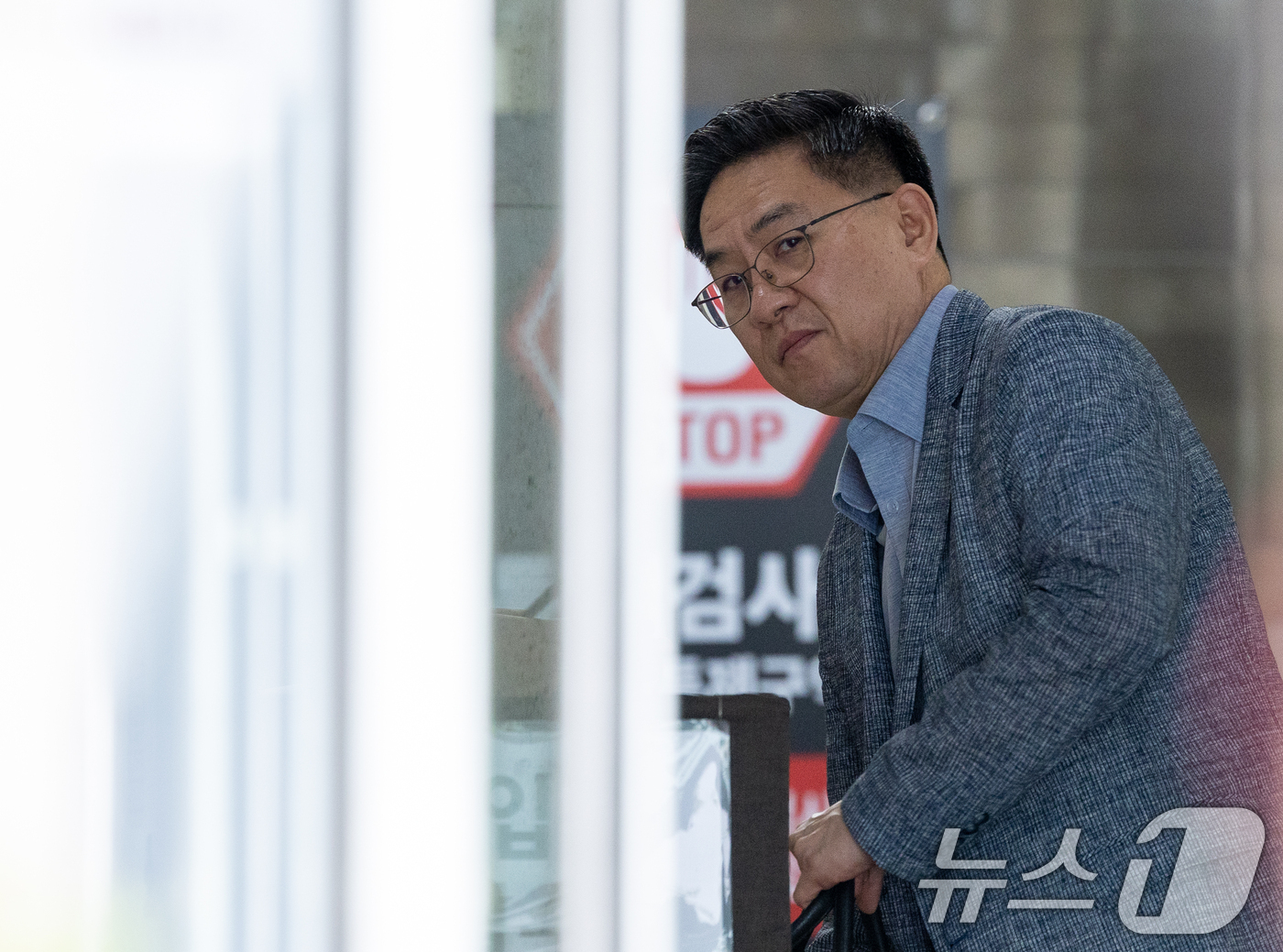 (서울=뉴스1) 안은나 기자 = 이진우 전 수도방위사령부 사령관이 11일 오전 경기 과천시 2차 종합특검팀 사무실에서 수방사 내 대테러 조직으로 알려진 '수호신 TF'(태스크포스) …