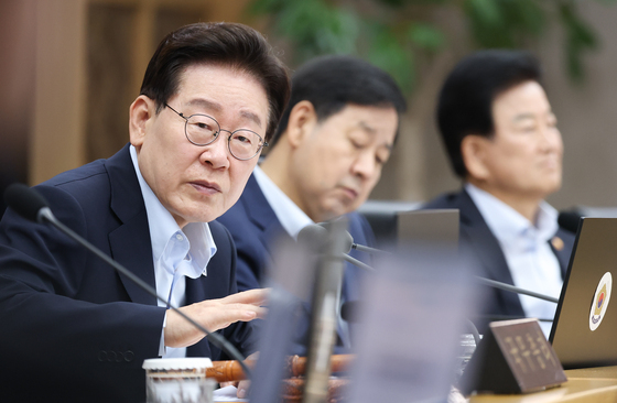 李대통령, 구윤철에 "세금 바꾸면 반드시 욕먹어…기어다니세요"