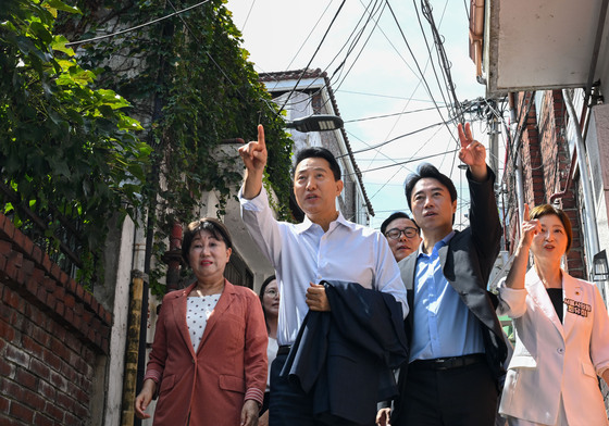 용산 서계·청파 정비사업 현장 살피는 오세훈 시장