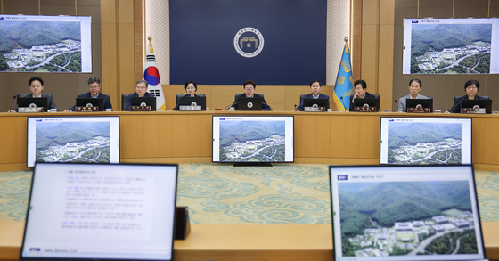 대통령 세종 집무실 건립 현황 보고 받는 이재명 대통령