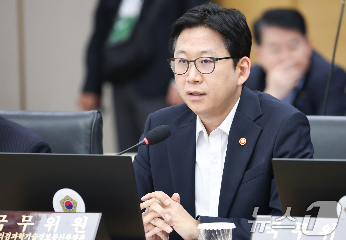 (세종=뉴스1) 허경 기자 = 배경훈 부총리 겸 과학기술정보통신부 장관이 11일 정부세종청사에서 열린 국무회의에서 발언하고 있다. (청와대통신사진기자단) 2026.8.11/뉴스1