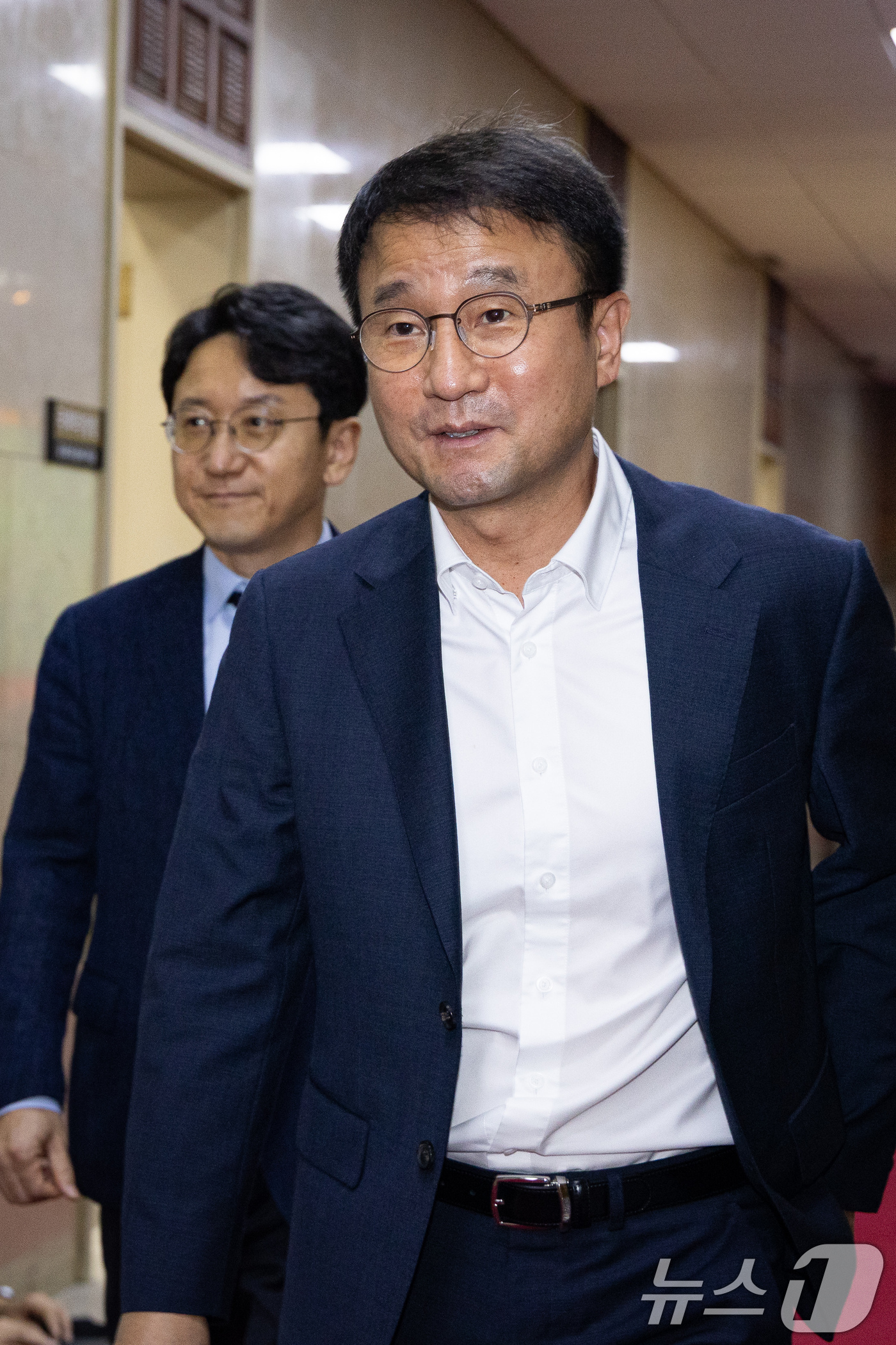 (서울=뉴스1) 유승관 기자 = 한병도 더불어민주당 당대표 직무대행 겸 원내대표와 천준호 원내운영수석부대표가 11일 서울 여의도 국회에서 조정식 국회의장을 찾아 민생법안 처리를 위 …