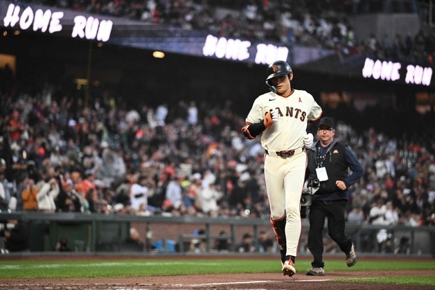 이정후, MLB 진출 후 시즌 최다 9호 홈런…멀티 히트 '타율 3할'