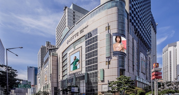 외국인 덕에 국내 백화점 빅3 '고공행진'…단일 점포 매출 4조 시대 연다