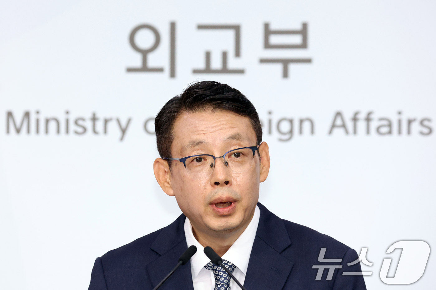 (서울=뉴스1) 김명섭 기자 = 박두순 외교부 대변인이 11일 오후 서울 종로구 정부서울청사 별관에서 정례브리핑을 하고 있다.  2026.8.11/뉴스1
