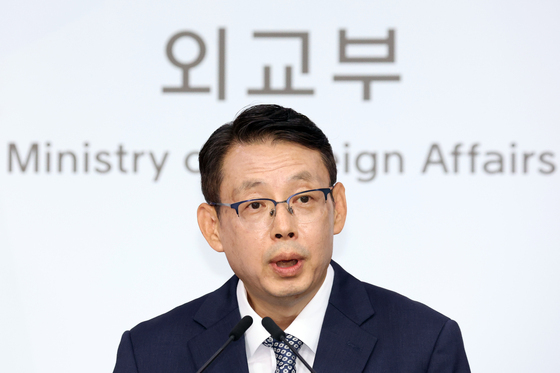 브리핑하는 박두순 외교부 대변인