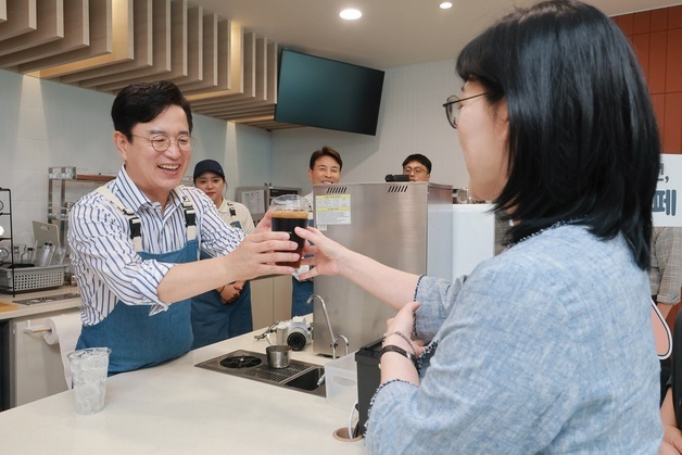 대전시 공공 청년 자활 일자리 모델 '다온카페' 개소
