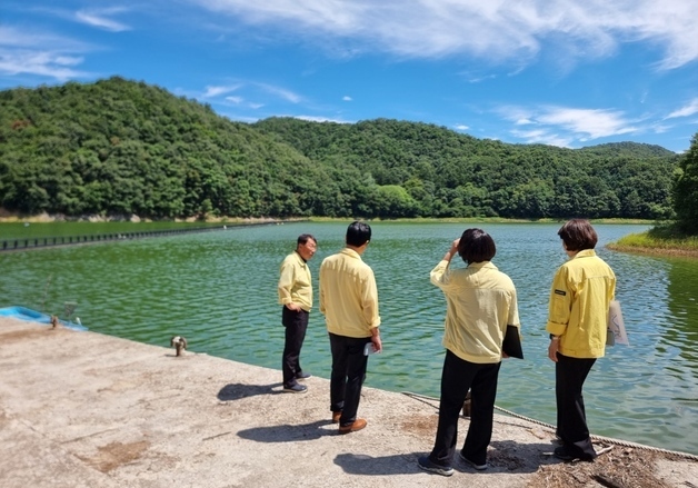 K-water 한강유역본부, 충주·횡성댐 녹조 대응…"먹는 물 안전 확보"