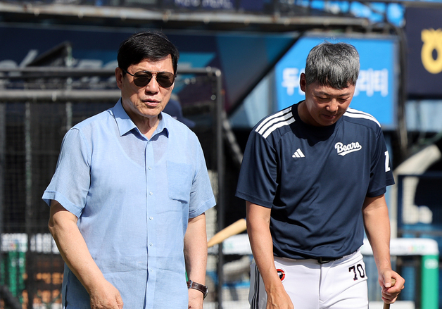 경기 재개 앞두고 야구장 찾은 허구연 총재