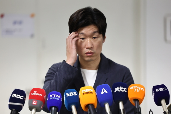 한국 축구 흔든 '성 접대' 파문에 박지성 "신뢰 회복 방법 고민해야"