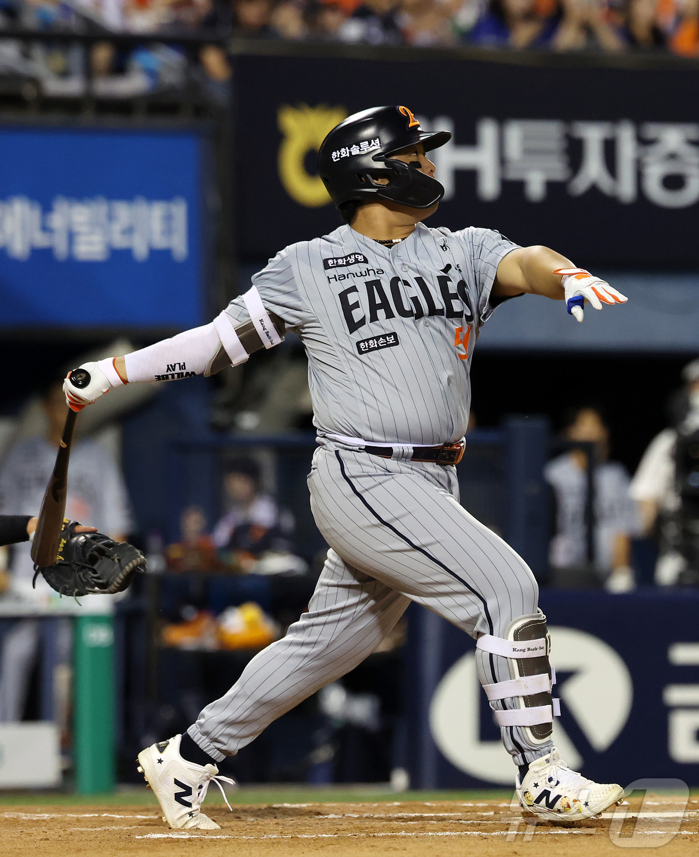 (서울=뉴스1) 김진환 기자 = 11일 오후 서울 송파구 잠실야구장에서 열린 프로야구 '2026 신한은행 SOL KBO리그' 한화 이글스와 두산 베어스의 경기, 한화 강백호가 7회 …