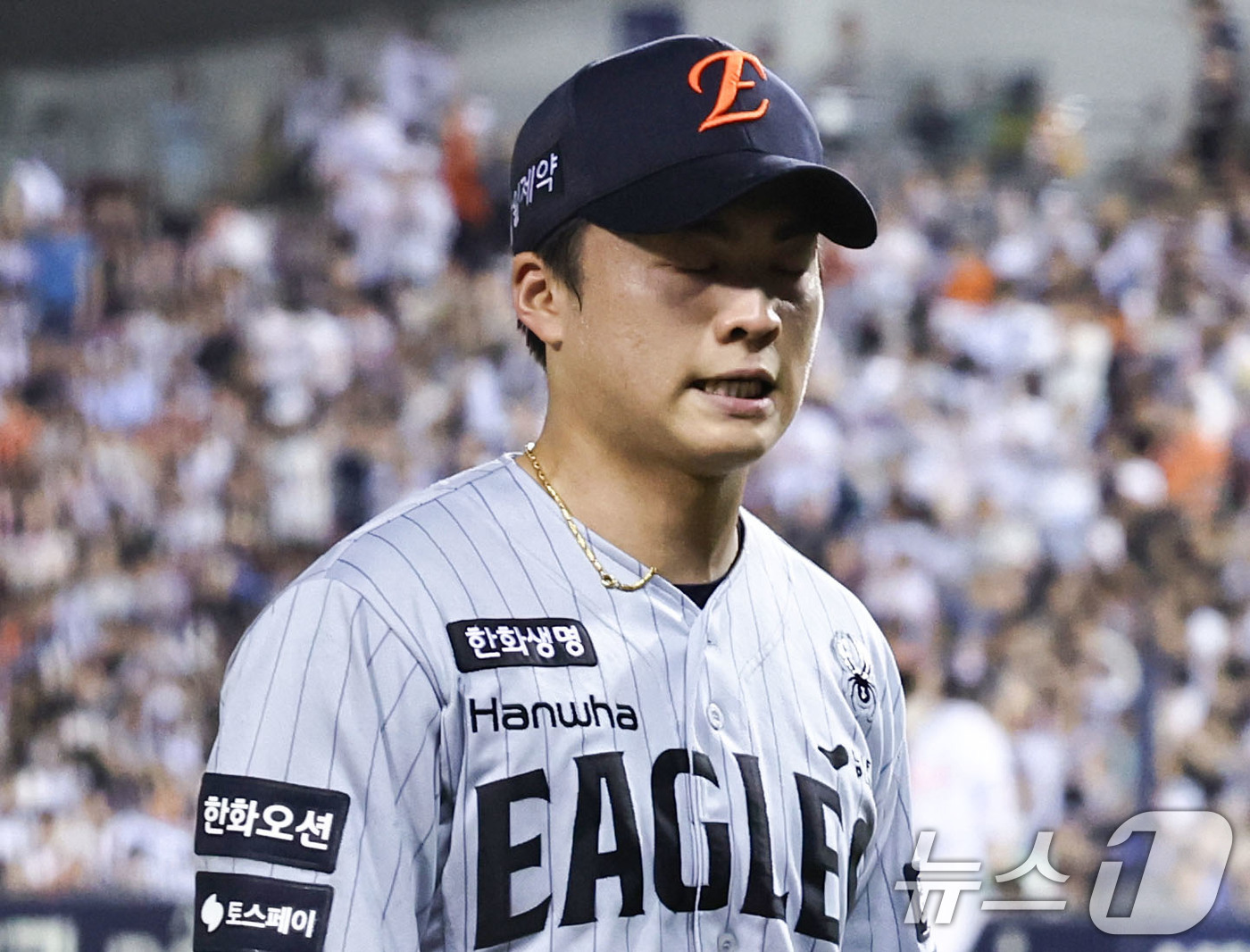 (서울=뉴스1) 이종수 기자 = 한화 선발 투수 왕옌청이 11일 오후 서울 송파구 잠실야구장에서 열린 ‘2026 신한 SOL뱅크 KBO리그’ 두산 베어스와 한화 이글스의 경기, 6 …
