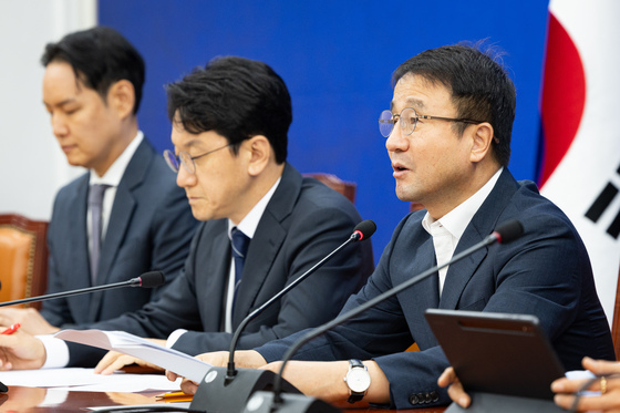 與 주장 '13일 본회의' 안갯속…野 "중요 법안은 단독 처리하고 야당 탓"