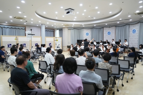 조선대병원 광주나눔소리 오케스트라 공연…"음악을 통한 위로"