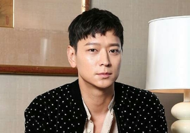 '전쟁 자금 헌납' 강동원 외증조부, 이지아 조부…연예인 친일 조상 '파묘'
