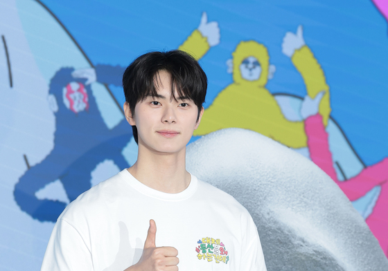 이채민 '월간 등산'에 나올듯한 눈부신 비주얼