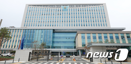 억대 금품 주고받은 전·현직 주지…첫 공판서 진술 엇갈려