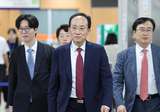 '비상계엄 해제 표결 방해 혐의' 재판 출석하는 추경호 대구시장