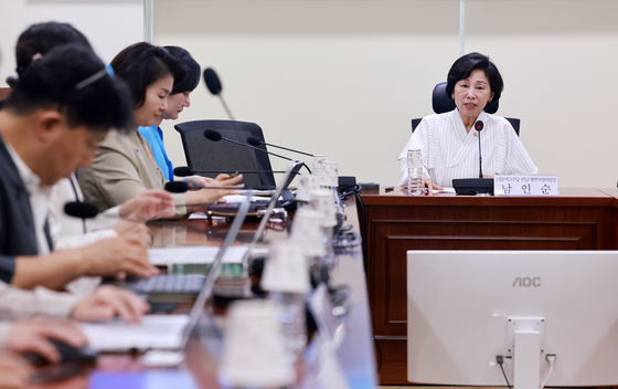 연금개혁특별위원회 전체회의에서 모두발언하는 남인순 의원