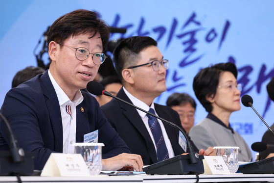 발언하는 오태석 우주항공청장