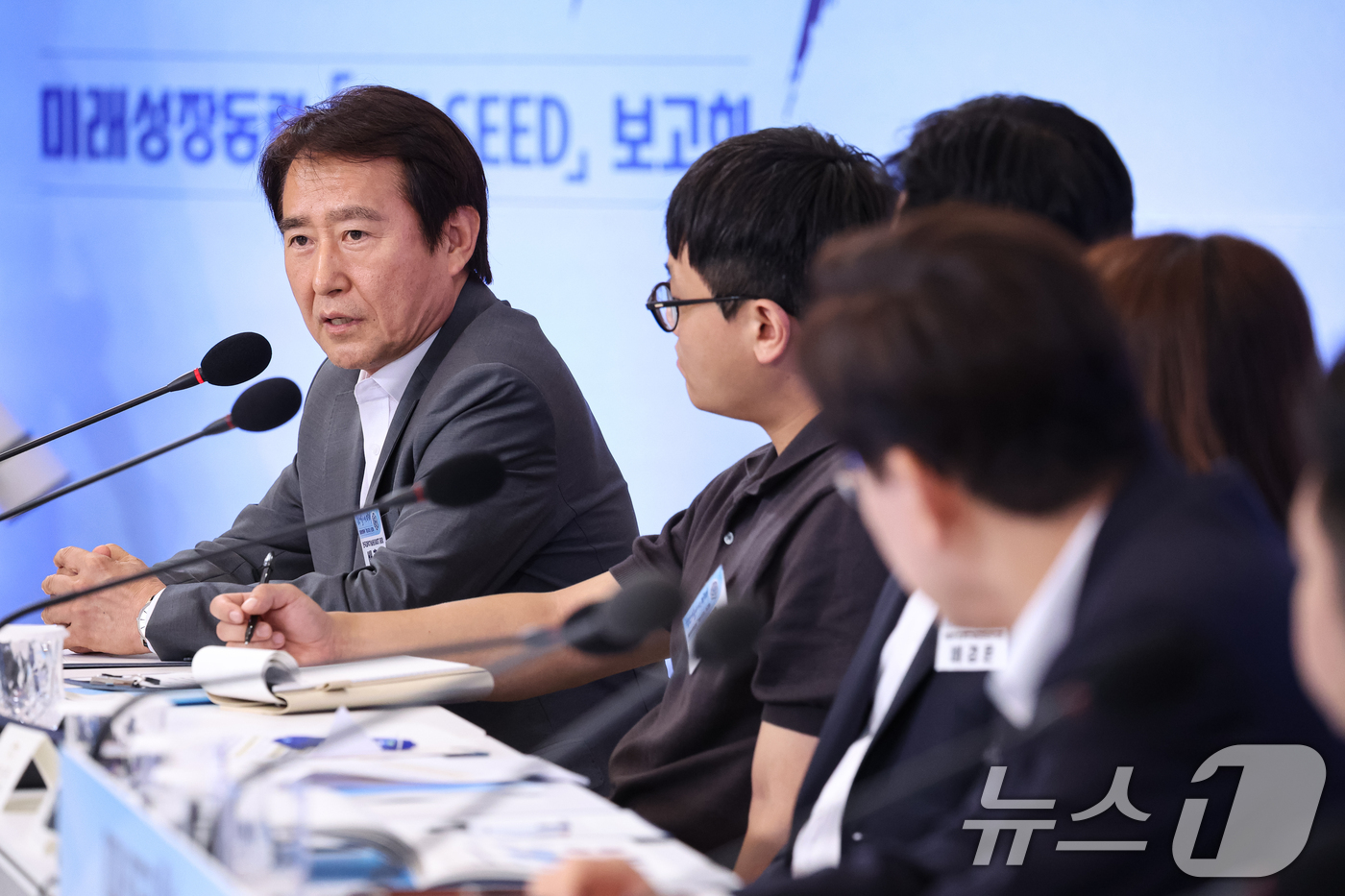 (서울=뉴스1) 허경 기자 = 배충식 카이스트(KAIST) 총장이 12일 청와대에서 열린 미래성장동력 7대SEED 보고회에서 발언하고 있다. 2026.8.12/뉴스1