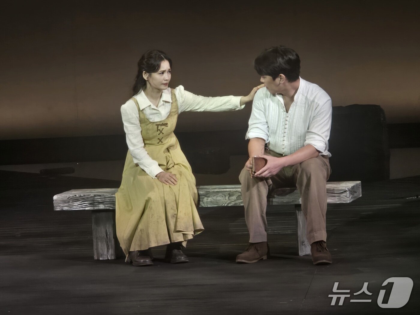 본문 이미지 - 12일, 티켓링크 1975 씨어터에서 안톤 체호프 '갈매기' 15년 만의 재연 공연 언론 시연회가 진행되고 있다. 2026.08.12.ⓒ 뉴스1 김정한 기자