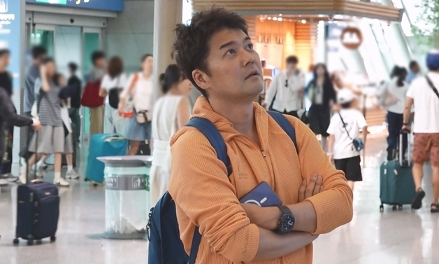 '나혼산' 전현무, 이틀 쉬자 무작정 공항行…"아무 데나요" 즉석 티켓팅