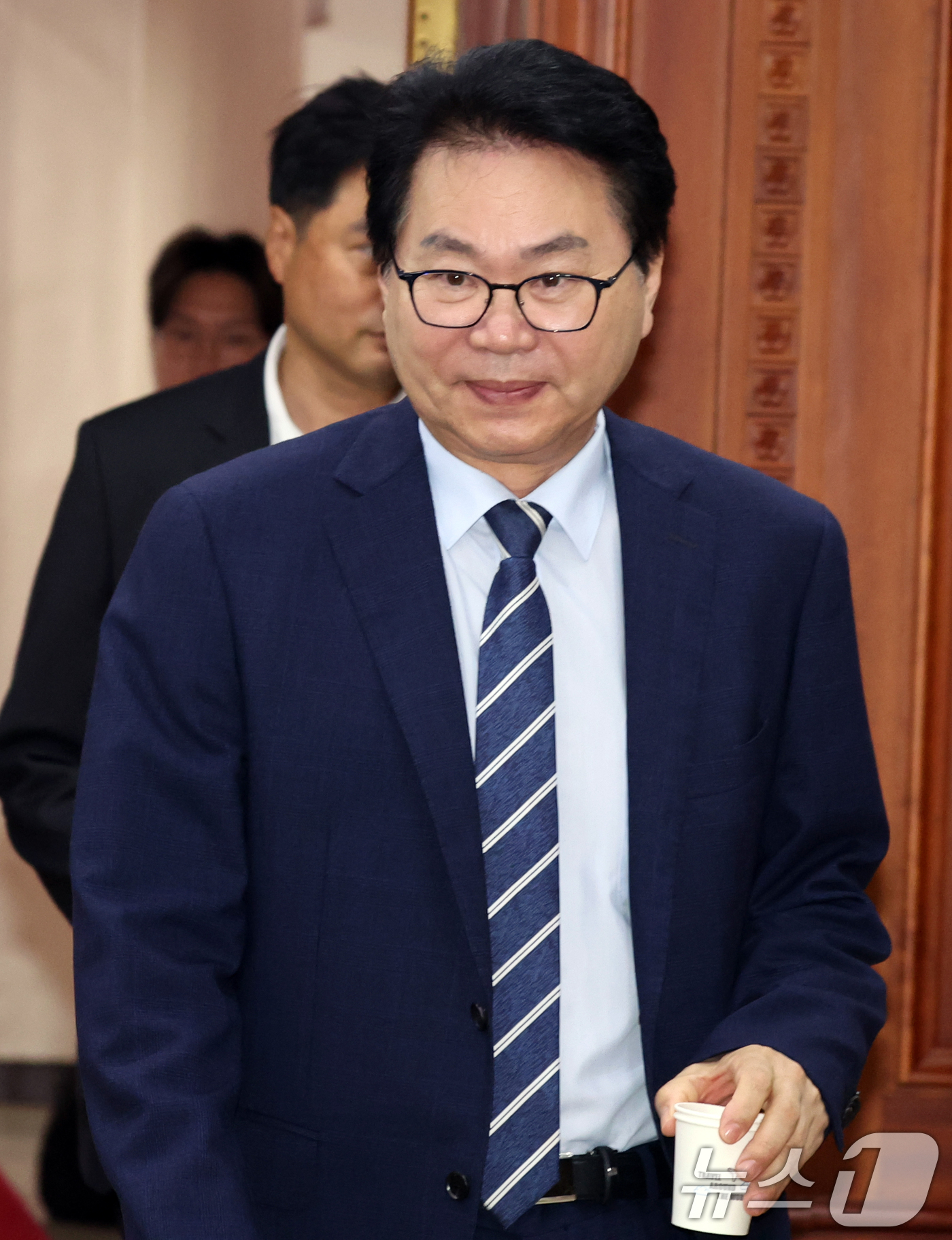 (서울=뉴스1) 김명섭 기자 = 이한주 경제·인문사회연구회 이사장이 13일 오전 서울 종로구 세종대로 정부서울청사에서 열린 비상경제본부 회의 겸 경제관계장관회의 겸 민생물가 특별관 …