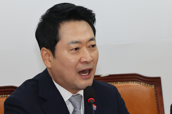 모두 발언하는 장동혁 대표