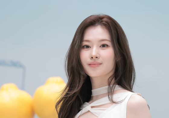 트와이스 사나, 청량감 넘치는 미모