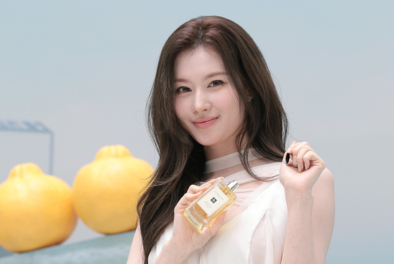 사나, 좋은 향기 나는 아티스트