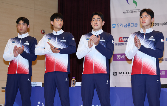손뼉치는 김영하·이종현·서창완·전웅태
