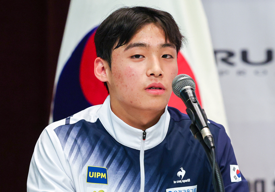 각오 밝히는 김영하