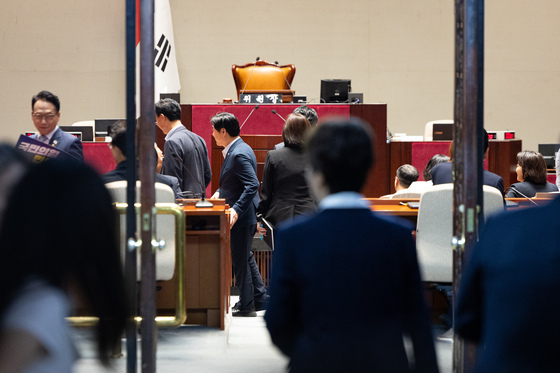 "이대로 가면 폭망한다"…與 의총서 부동산 세제개편 우려 분출