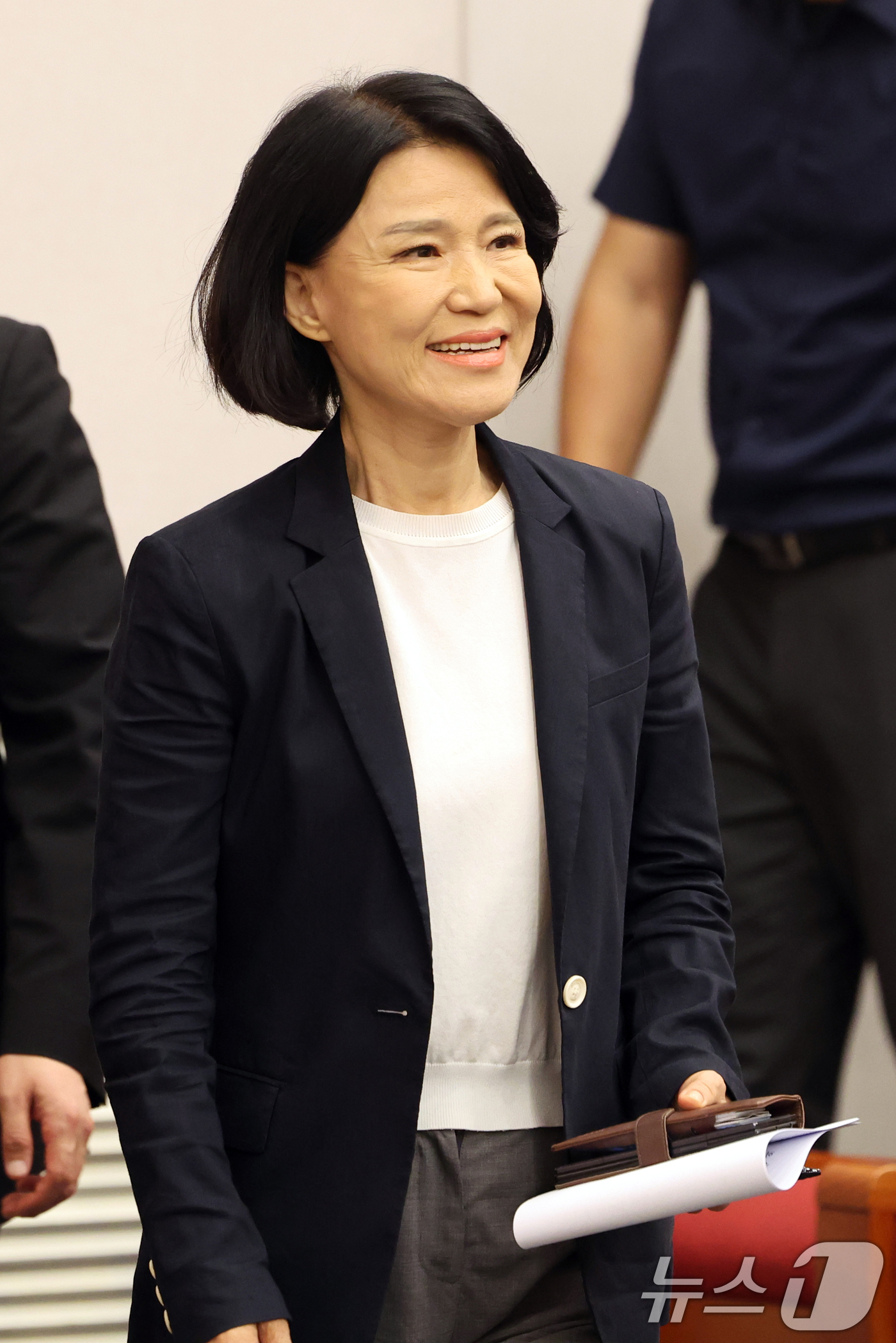 (서울=뉴스1) 황기선 기자 = 이진숙 국민의힘 의원이 13일 오후 서울 여의도 국회 도서관에서 열린 '5·18 민주화운동의 재조명 국회공개포럼'에 참석하고 있다.  2026.8. …