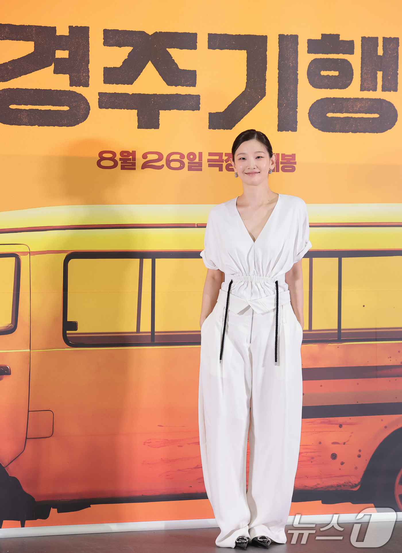 (서울=뉴스1) 권현진 기자 = 배우 박소담이 13일 오후 서울 송파구 롯데시네마 월드타워점에서 열린 영화 ‘경주기행’ 언론배급시사회 및 기자간담회에 참석해 포즈를 취하고 있다.‘ …
