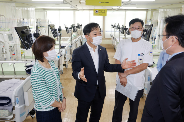 '요양병원 간병비 급여화' 인력 안정적 확보 중요…대책 논의