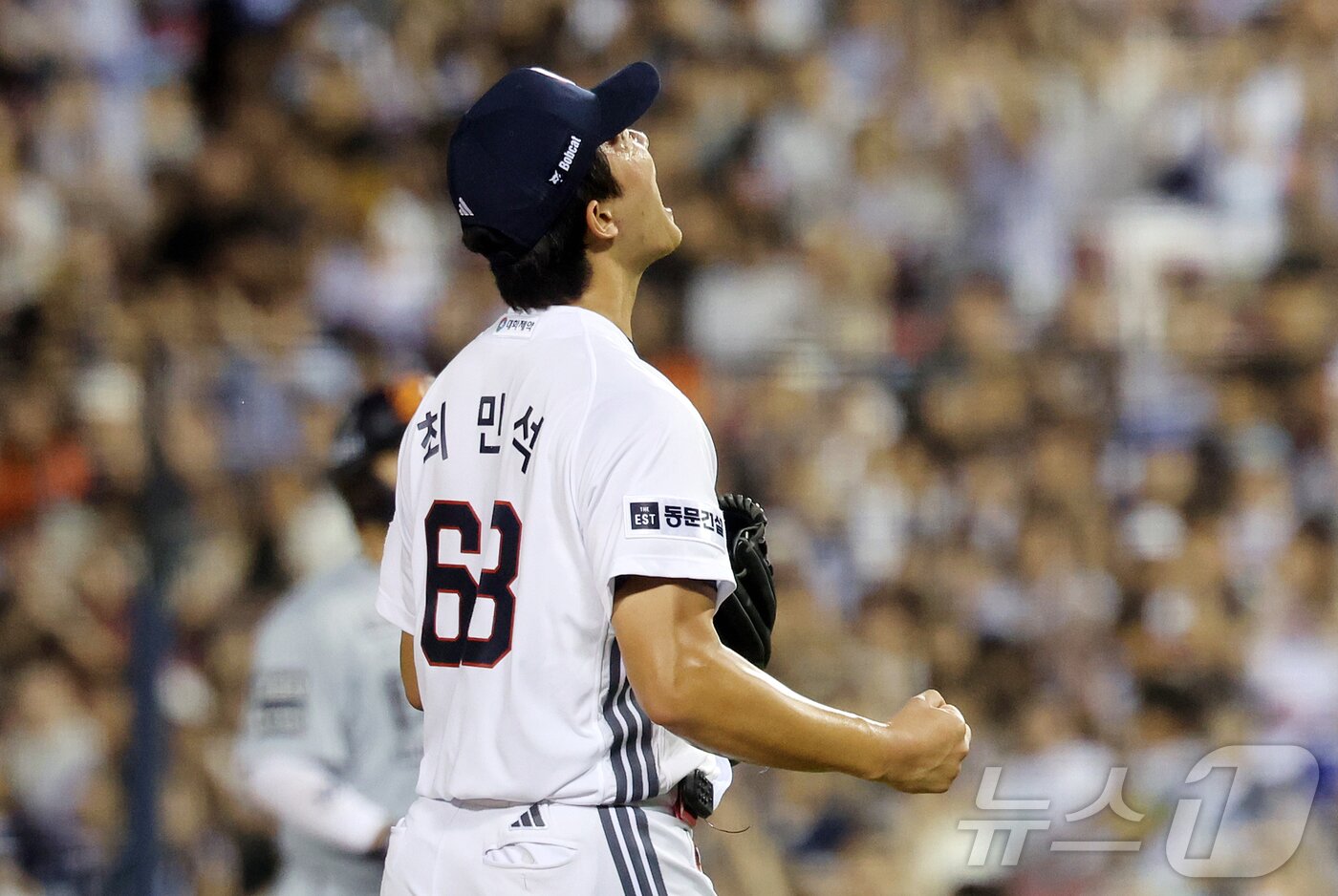본문 이미지 - 두산 베어스 투수 최민석. 2026.8.13 ⓒ 뉴스1 김진환 기자