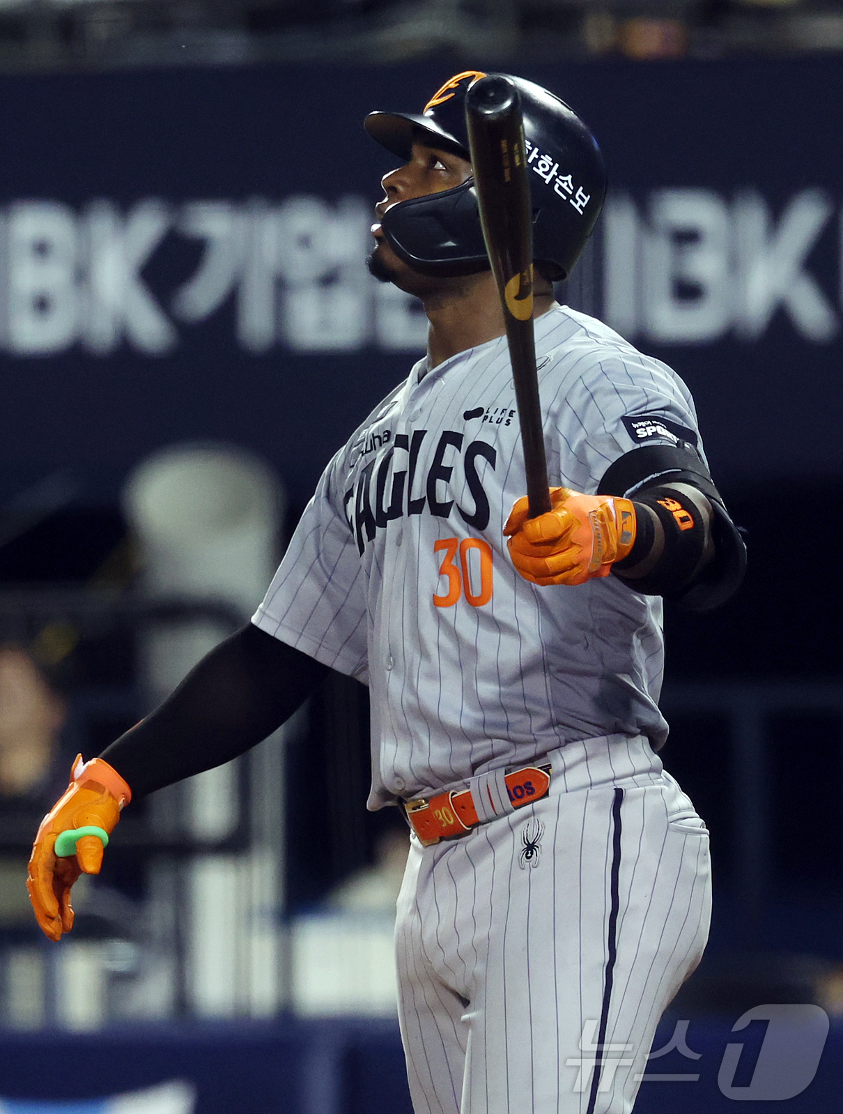 (서울=뉴스1) 김진환 기자 = 13일 오후 서울 송파구 잠실야구장에서 열린 프로야구 '2026 신한은행 SOL KBO리그' 한화 이글스와 두산 베어스의 경기, 한화 페라자가 7회 …