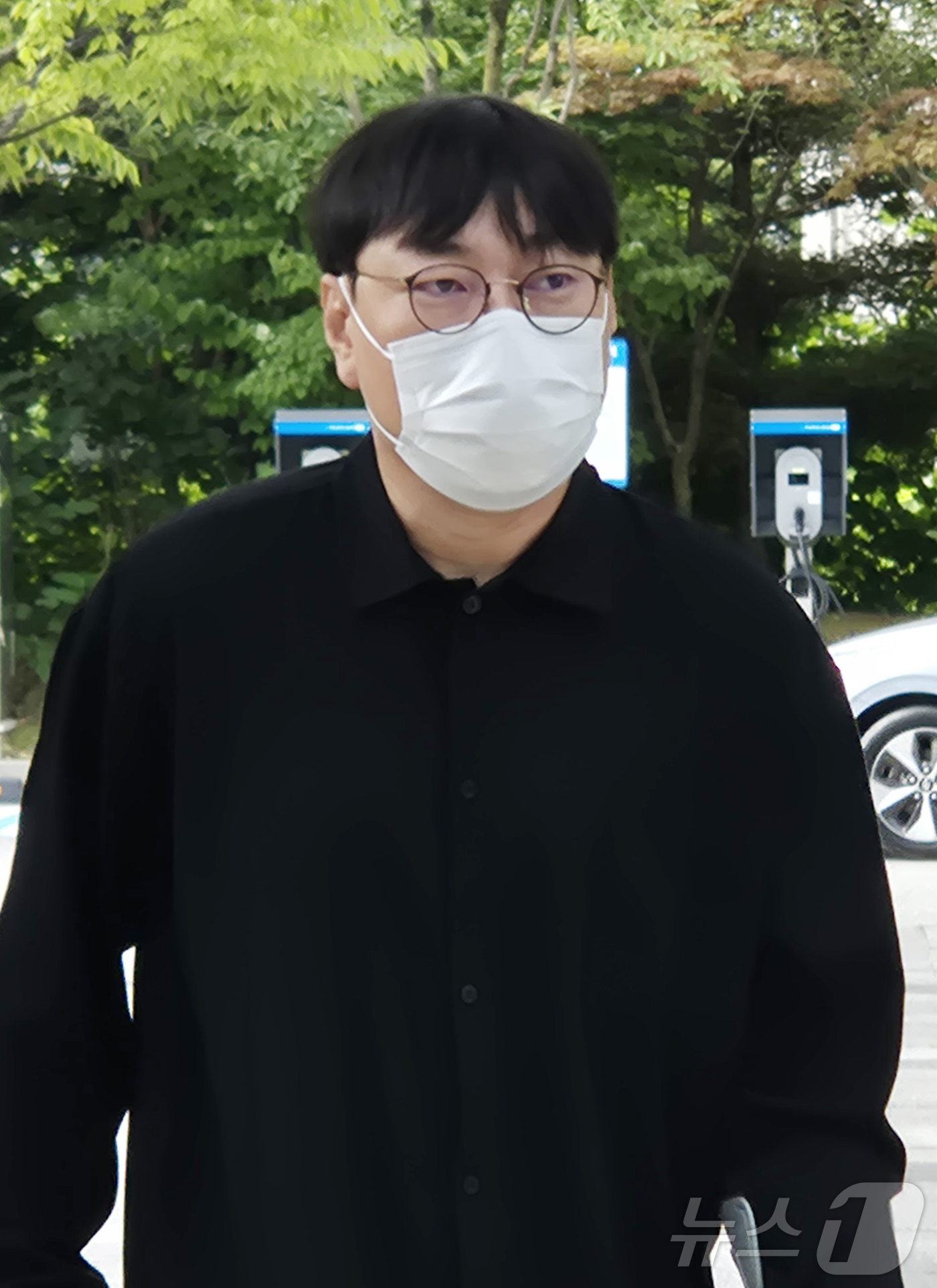 (여주=뉴스1) 양희문 기자 = 개그맨 이진호가 14일 수원지법 여주지원에서 열린 음주운전 및 불법도박 혐의 사건 첫 공판에 출석하고 있다. 2026.8.14/뉴스1