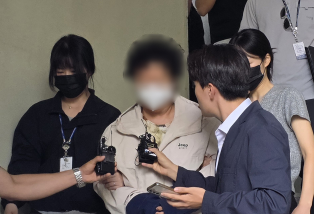 아동학대치사 혐의로 송치되는 교회 목사