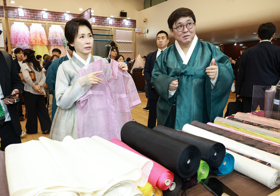 김혜경 여사, 2026 한복상점 전시회