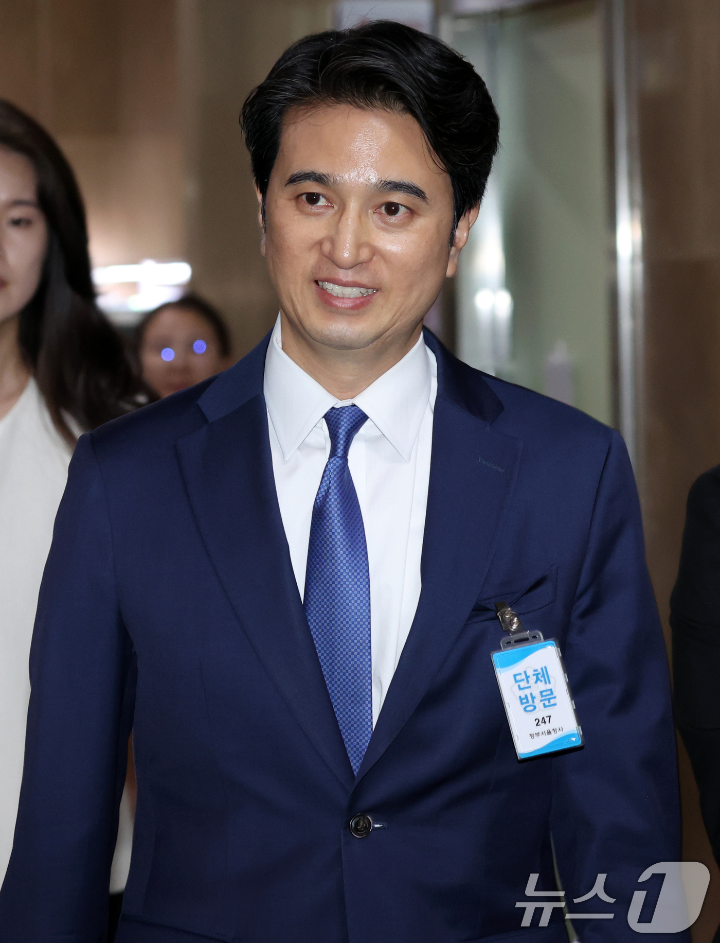 (서울=뉴스1) 김명섭 기자 = 추형욱 SK이노베이션 대표이사가 14일 오후 서울 종로구 세종대로 정부서울청사에서 마이크로소프트(MS)·테라파워 창업자인 빌 게이츠 게이츠 재단 이 …