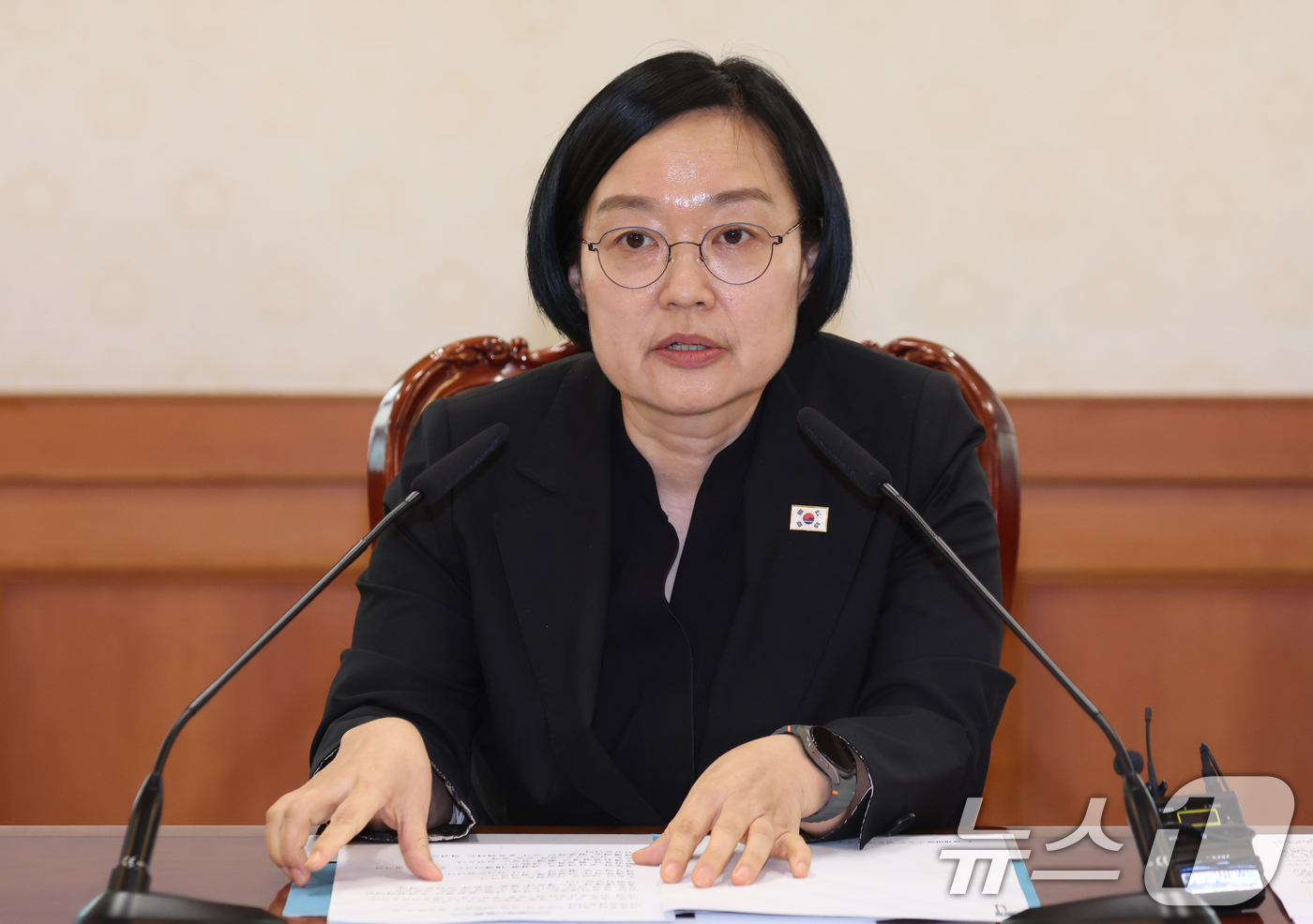 (서울=뉴스1) 김명섭 기자 = 한성숙 국무총리가 14일 오후 서울 종로구 세종대로 정부서울청사에서 열린 주택 신속공급 점검 회의에서 모두 발언을 하고 있다. 2026.8.14/뉴 …
