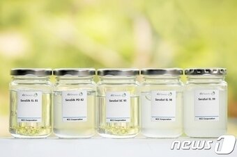 본문 이미지 - KCC 화장품용 실리콘 제품들(KCC 제공)