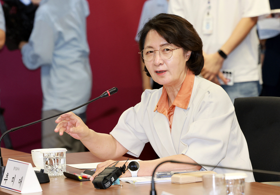 추미애 "민원은 공직자 기본 책무…응대·처리 현황 예고 없이 점검"
