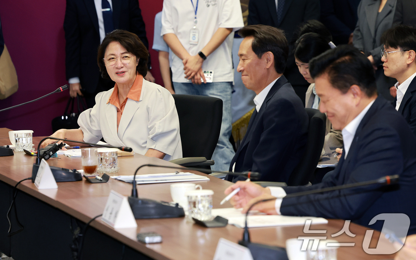 (서울=뉴스1) 이호윤 기자 = 추미애 경기도지사가 14일 서울 종로구 광화문빌딩에서 열린 제61차 대한민국시도지사협의회 정기총회에서 인사말을 하고 있다. 2026.8.14/뉴스1 …