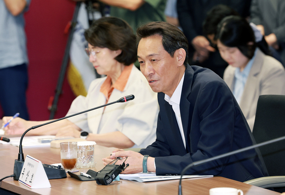 인사말하는 우상호 강원도지사