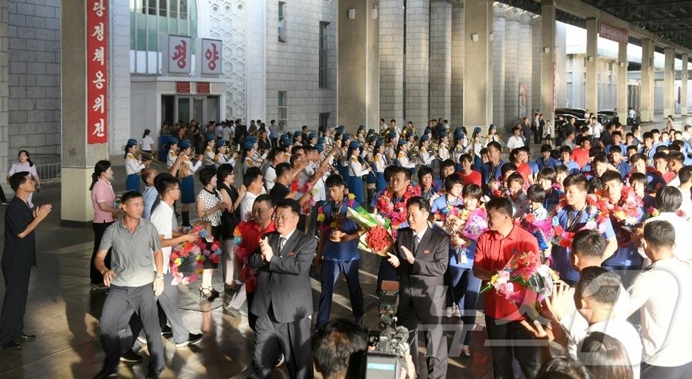 (평양 노동신문=뉴스1) = 북한 노동당 기관지 노동신문은 15일 "제 11차 아시아태권도선수권대회가 지난 3일부터 9일까지 몽골에서 진행되였다"며 "이번 선수권대회에서 우리 선수 …