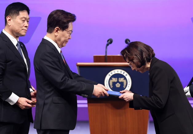 이재명 대통령, 백범 김구 선생 부인 고 최준례 여사에게 건국훈장 애족장 수여